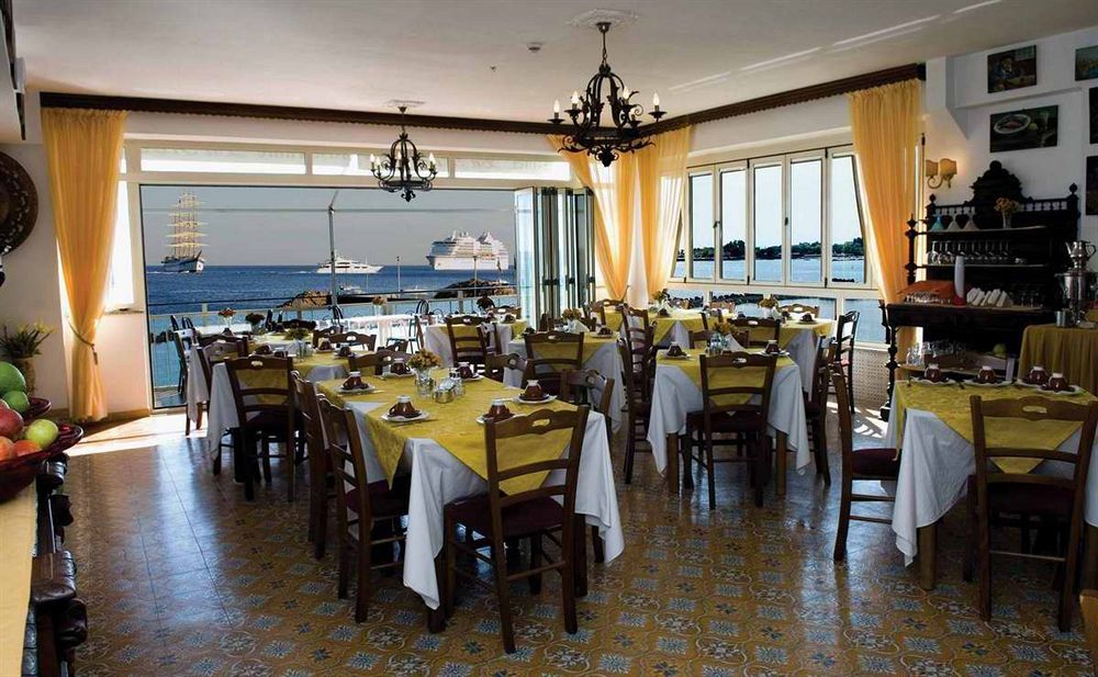 Hotel La Riva Giardini Naxos Eksteriør billede